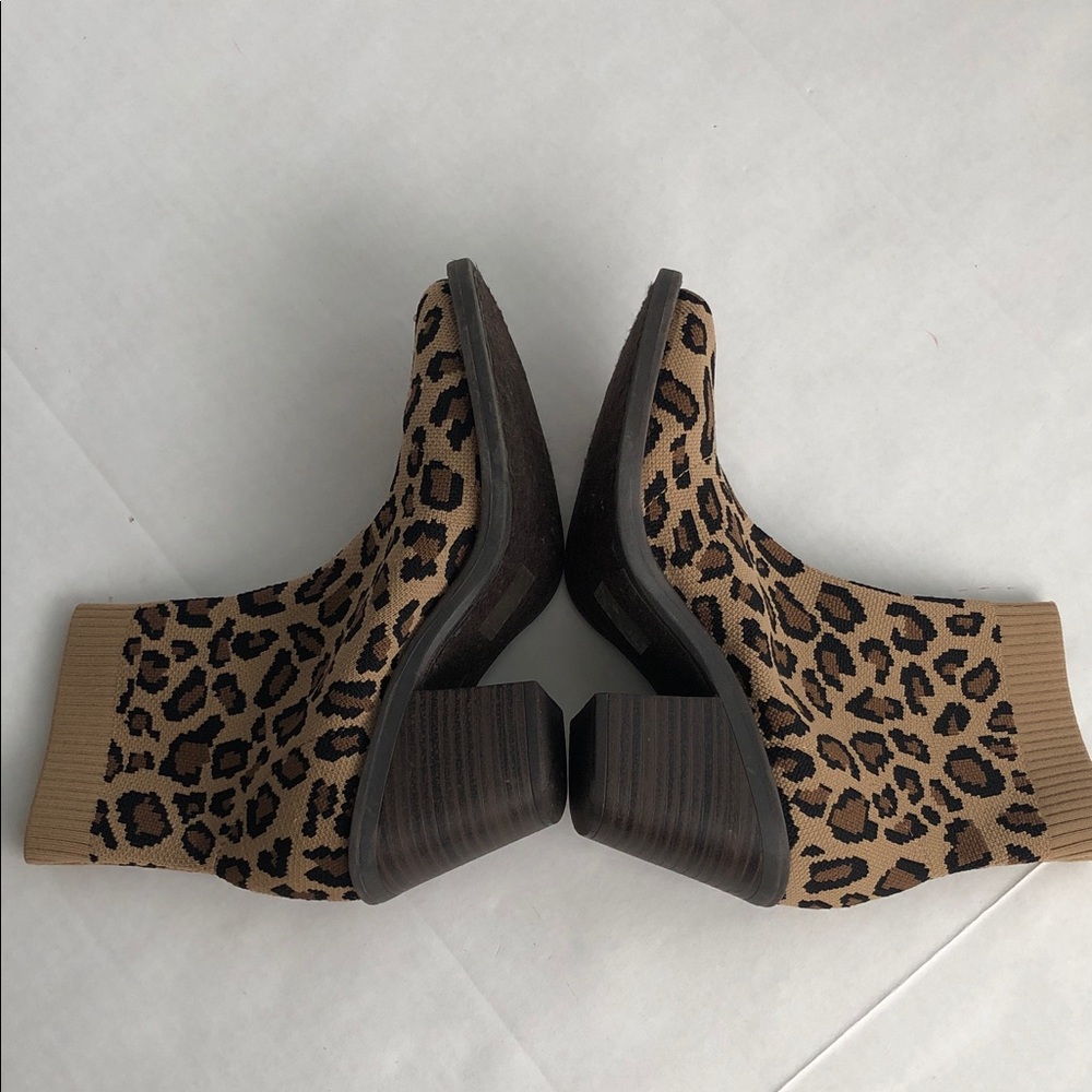Blowfish Malibu Cheetah Print Pull-on Knit Chunky Heel Ankle Booties 7.5 - Picture 5 of 7